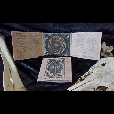 Nubivagant - The Blame Dagger DigiPak